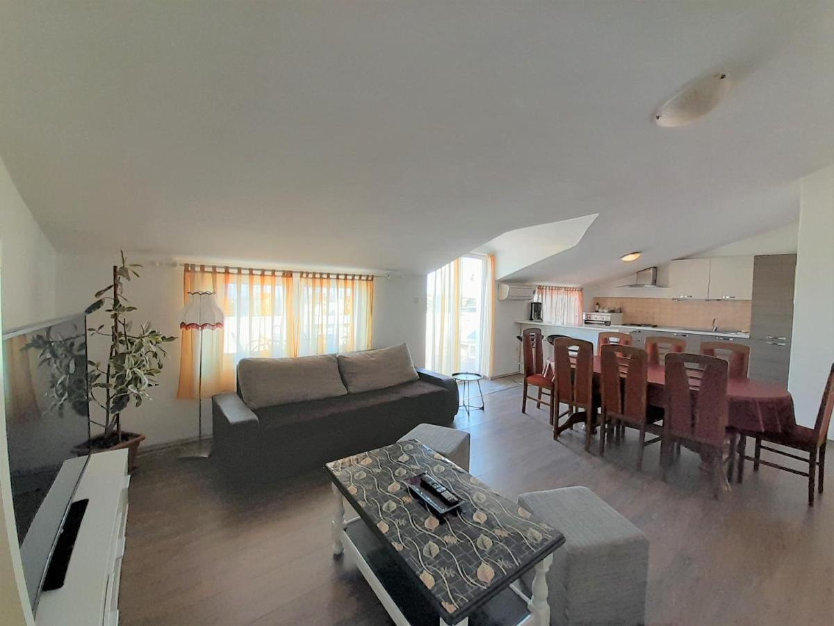 Apartments Nada Krk Island Ngoại thất bức ảnh