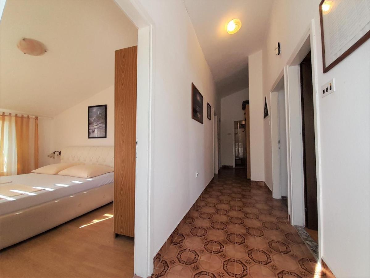 Apartments Nada Krk Island Ngoại thất bức ảnh