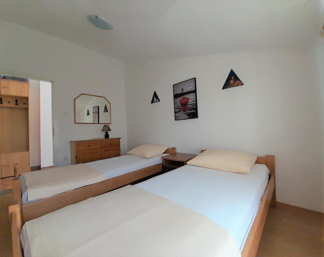 Apartments Nada Krk Island Ngoại thất bức ảnh
