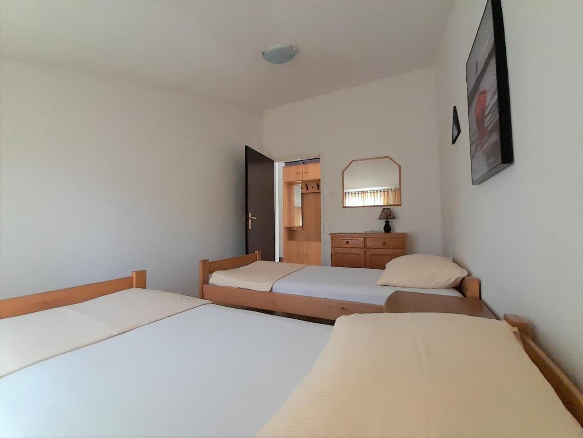 Apartments Nada Krk Island Ngoại thất bức ảnh