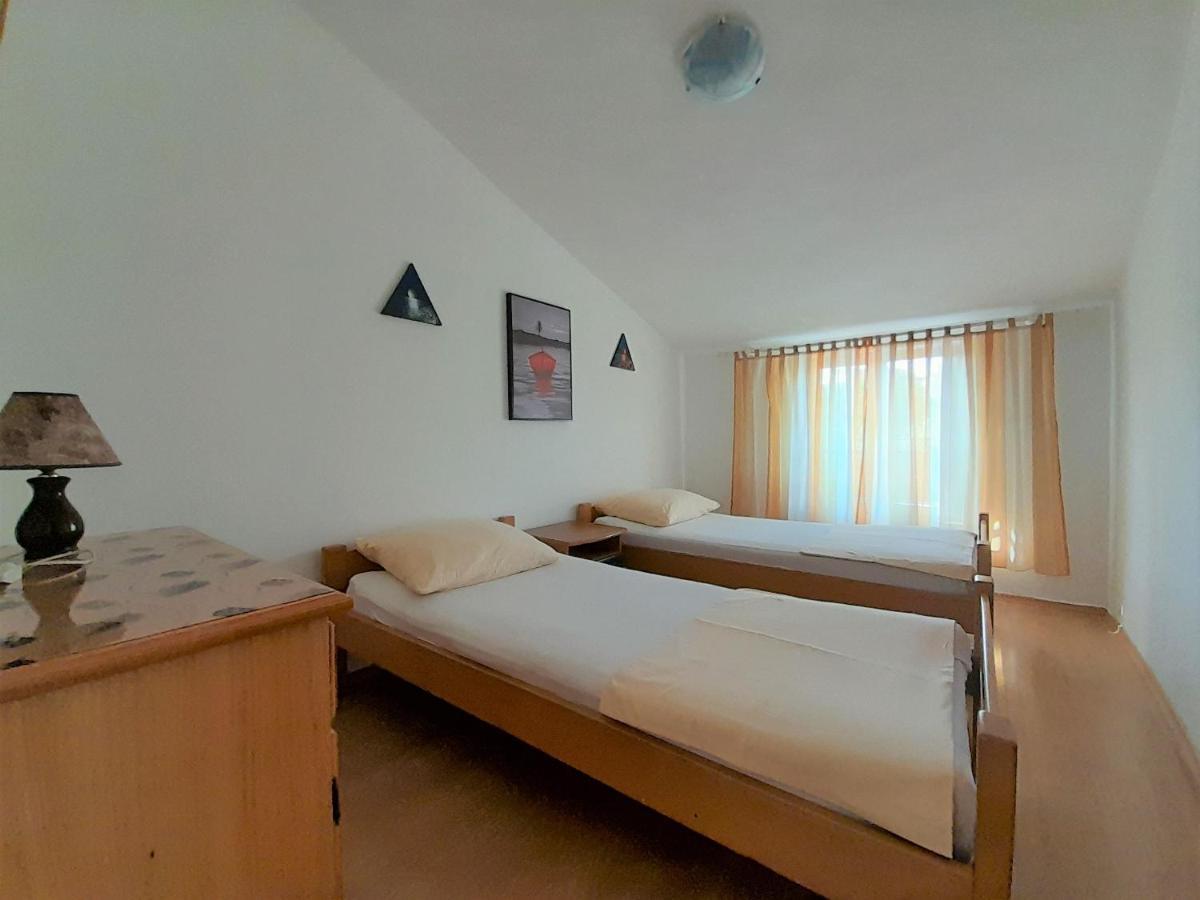 Apartments Nada Krk Island Ngoại thất bức ảnh