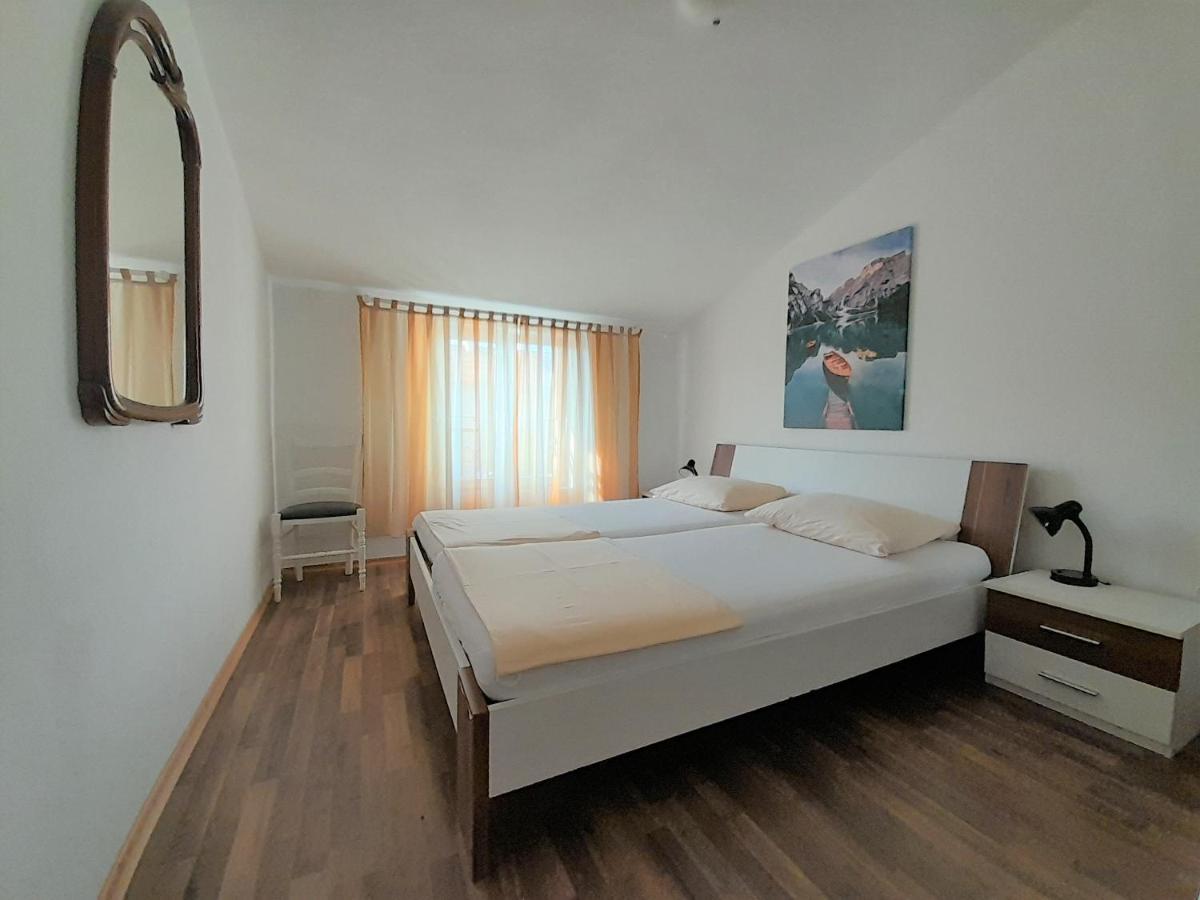 Apartments Nada Krk Island Ngoại thất bức ảnh