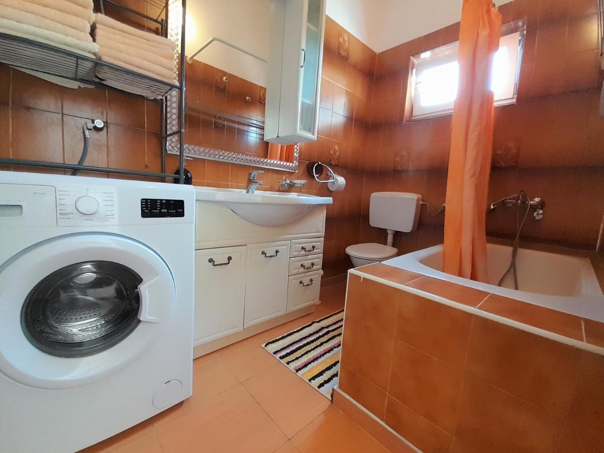 Apartments Nada Krk Island Ngoại thất bức ảnh